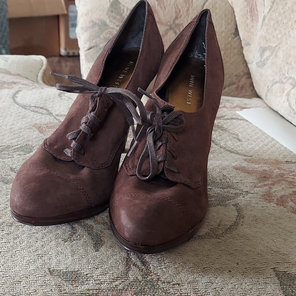 Lace Up Brown Heels by Nine West, size 9.5 - Picture 1 of 8